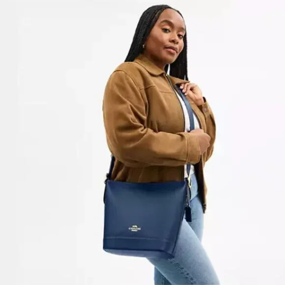 Coach Jude Duffle Bag NWT With Mystery Bonus Box - Picture 4 of 6